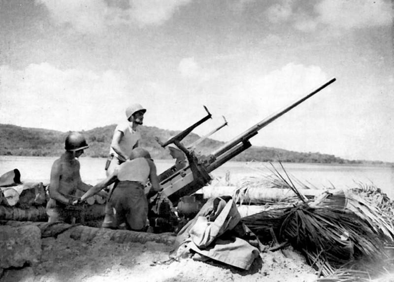 37mm_Antiaircraft_gun_in_Solomons.jpg