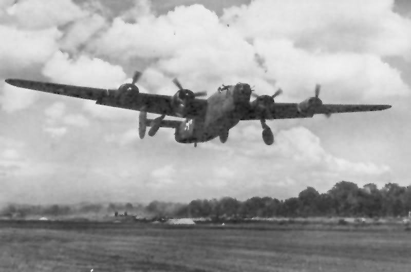 PB4Y-1P_Guadalcanal_12-43.jpg