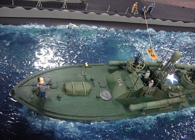 PT-108_Submarine-002.jpg