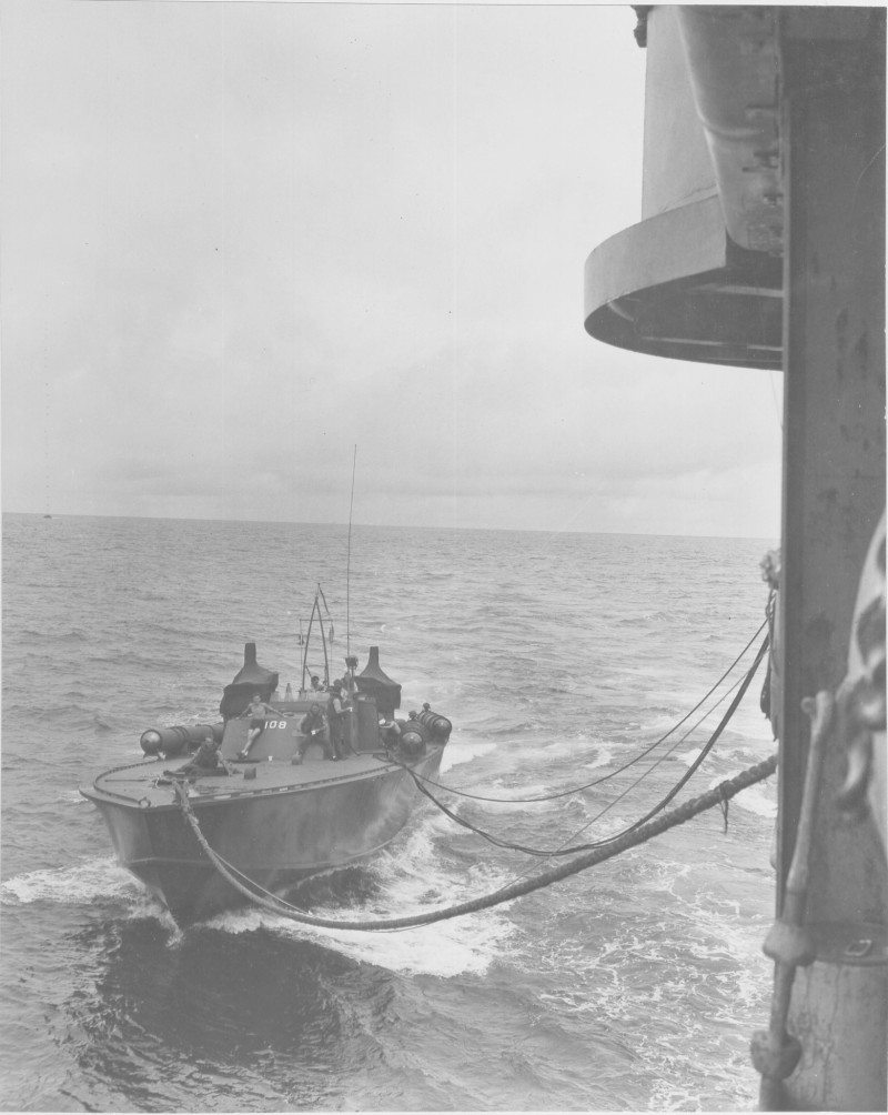 PT108refuelingfromUSSPocomoke.jpg