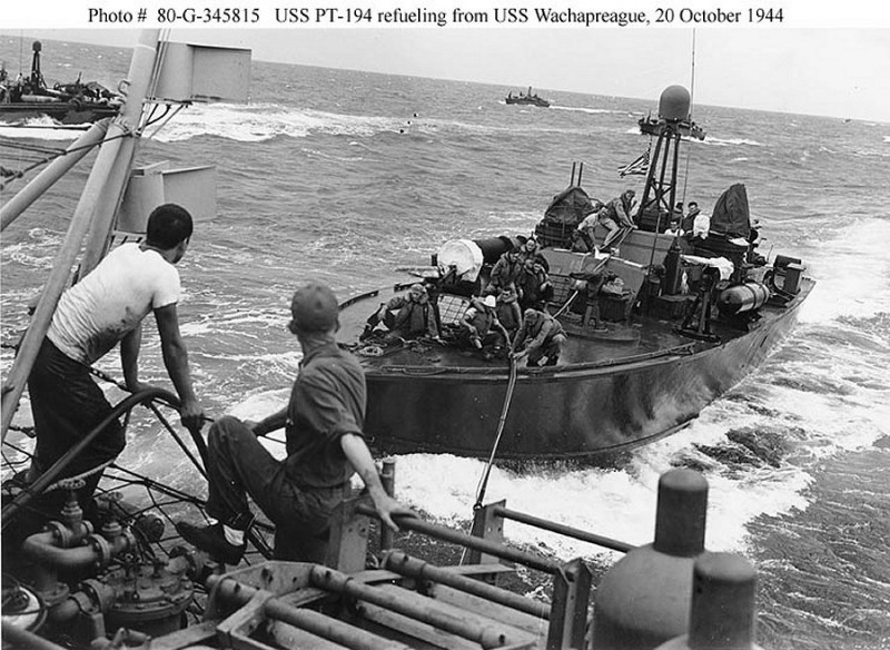 PT194RON12OCT1944REFUELINGFROMWACHAPREAGUE.jpg